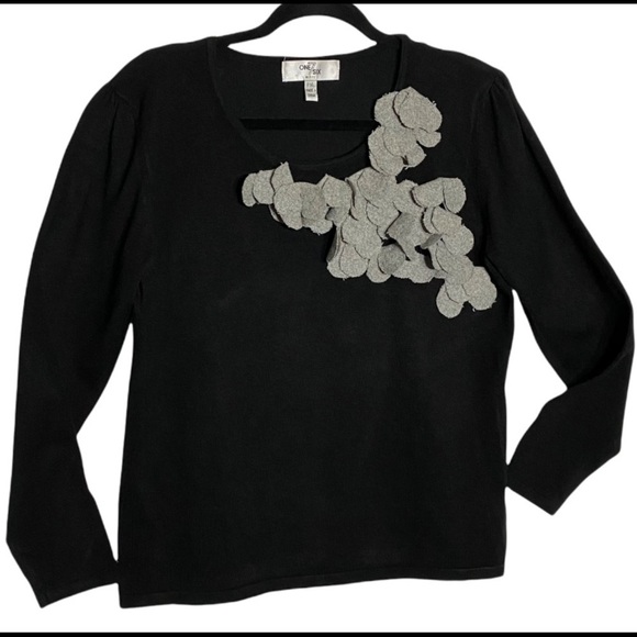 fun Sweater ONE 7 SIX WOMEN’s Black Grey Floral Silhouette Sweater PXL - Picture 1 of 7
